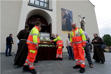 Oproštajnom molitvom ispraćeno tijelo sv. Leopolda Bogdana Mandića