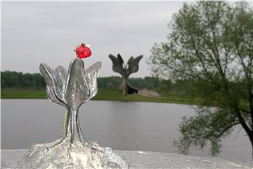 Ministar Hasanbegović posjetio Jasenovac