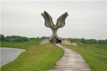 Ministar Hasanbegović posjetio Jasenovac