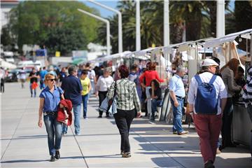 Na Festivalu nematerijalne baštine opanci za Winnetoua