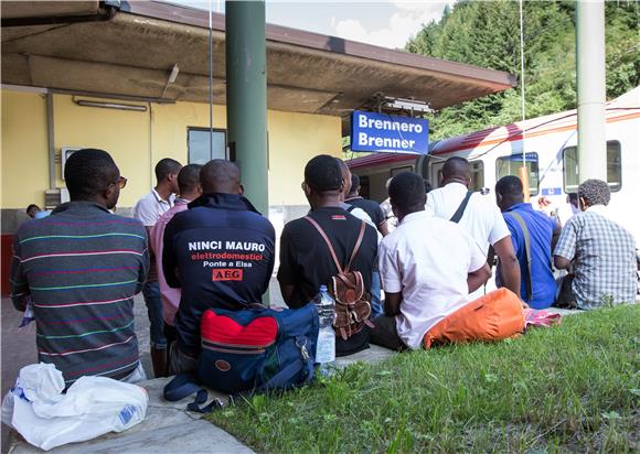 Renzi austrijske planove o zatvaranju granice nazvao "besramnim"