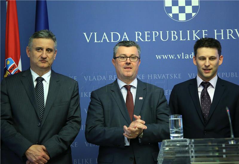 Premijer Orešković održao konferenciju za medije