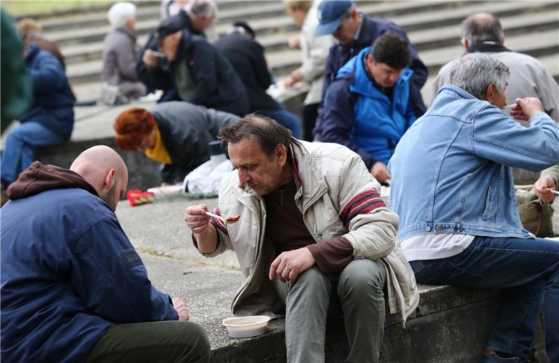 Osijek: Praznik rada tradicionalno obilježen podjelom graha