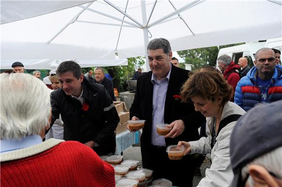 PRAZNIK RADA - Kiša omela tradicionalnu proslavu 1. svibnja na Marjanu