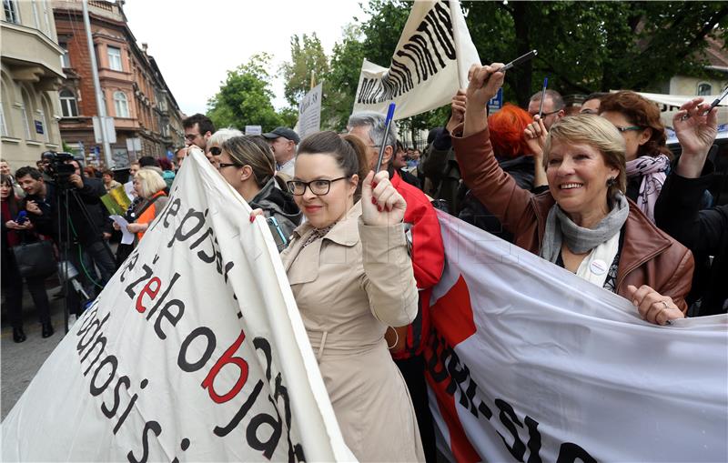 Hrvatsko novinarsko društvo organiziralo prosvjed povodom Svjetskog dana slobode medija