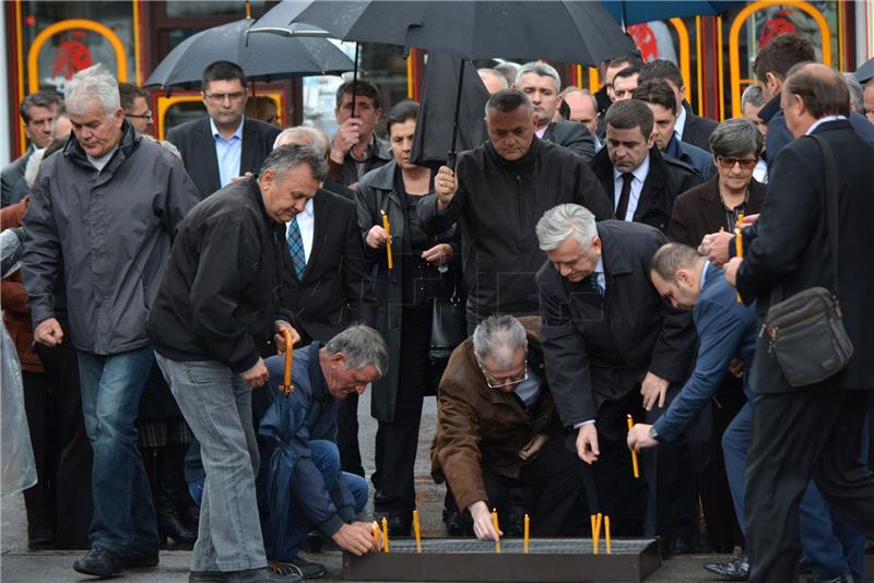 Sarajevo: dvije kolone odale počast žrtvama sukoba iz svibnja 1992.