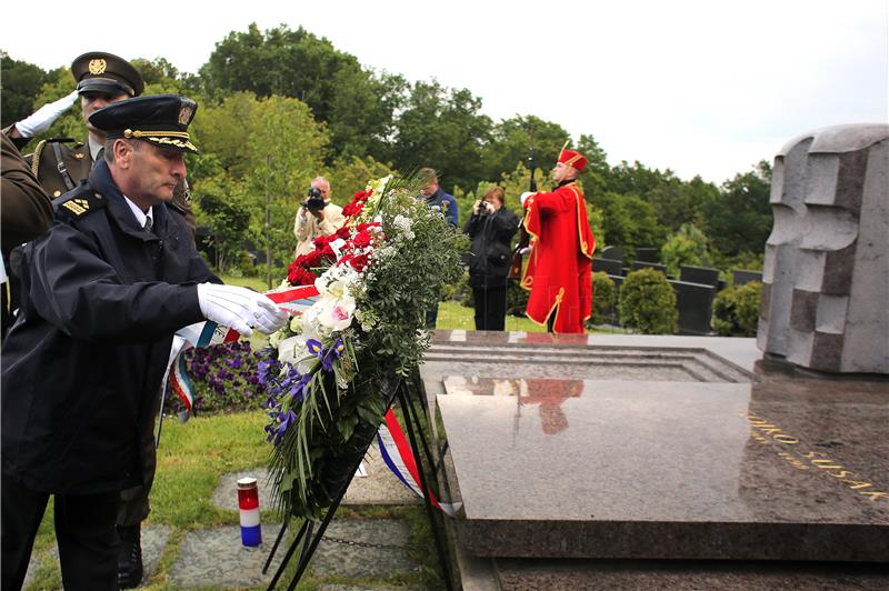 Obilježena 18. obljetnica smrti ratnog ministra obrane Gojka Šuška