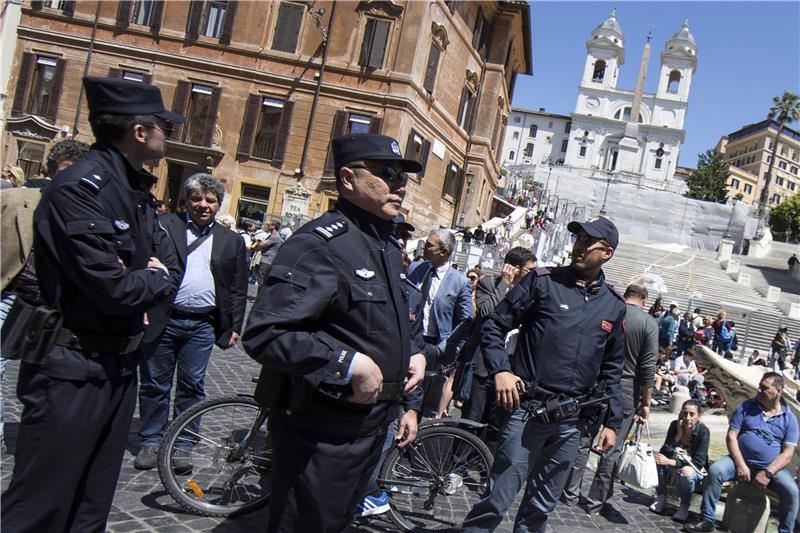 ITALY CHINA POLICE JOINT VENTURE