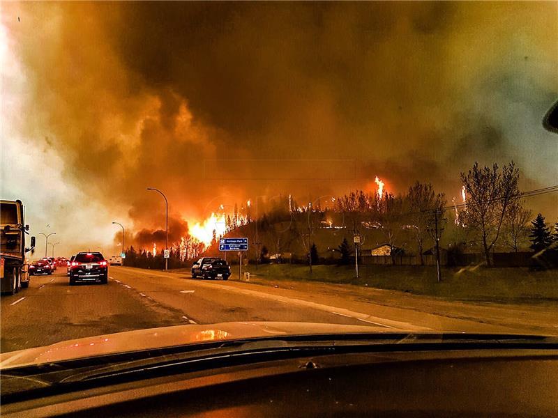 Kanadska pokrajina Alberta proglasila izvanredno stanje zbog požara 