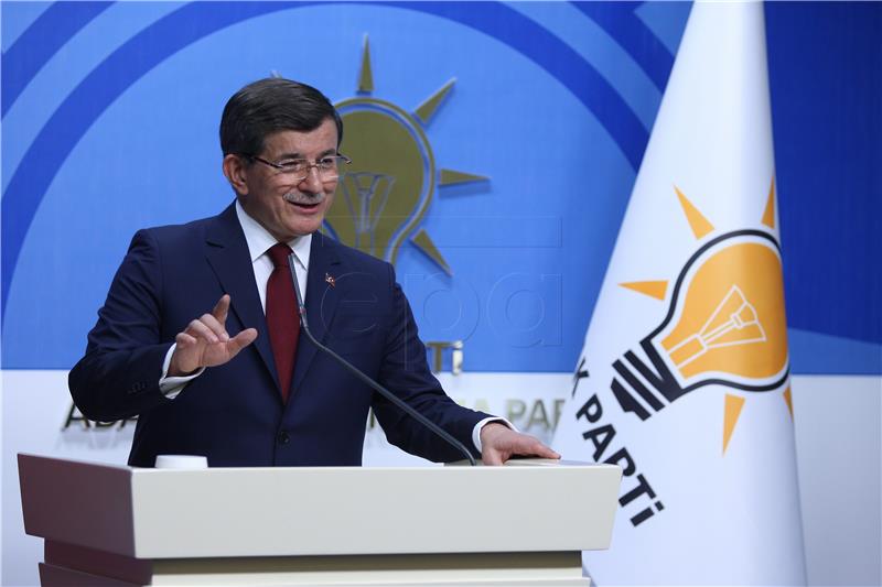 Turski premijer Davutoglu podnosi ostavku