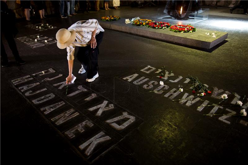 Nekoliko tisuća sudionika u Maršu živih  Auschwitz-Birkenau 