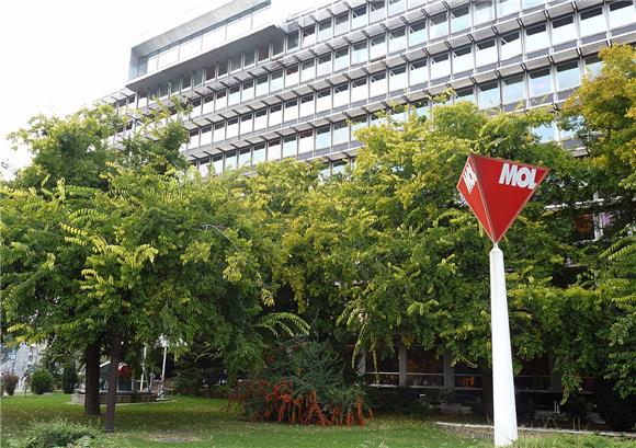 MOL: Kvartalna operativna dobit 510 mln USD; do kraja godine 2 mlrd USD