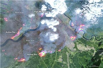 Šumski požar brzo se širi, najgora prirodna katastrofa u povijesti Kanade