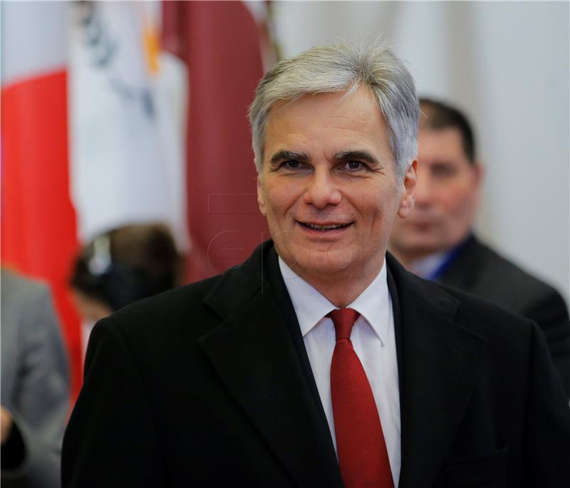 Austrijski kancelar Werner Faymann podnio ostavku 