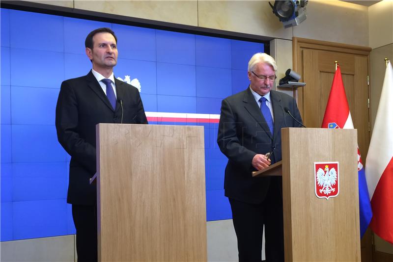 Croatian, Polish FMs talk cooperation