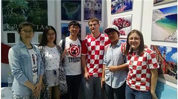 Festival kultura na pekinškom sveučilištu - hrvatski studenti dijelili licitarska srca i lavandu