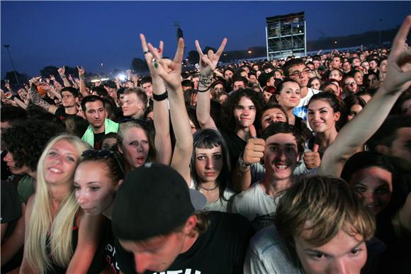 Promo proziva Hasanbegovića zbog smanjivanja sredstava za rock glazbu, on odbacuje optužbe