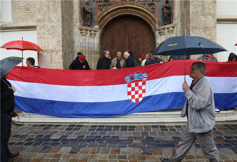  Skup potpore ministru kulture Zlatku Hasanbegoviću