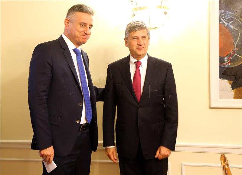 Karamarko and Spindelegger meet to discuss migrant crisis