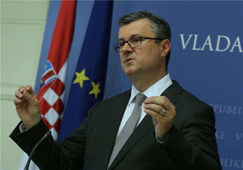 Tiskovna konferencija premijera Oreškovića