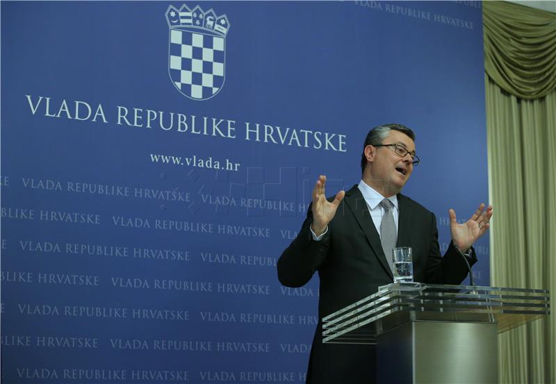 Tiskovna konferencija premijera Oreškovića