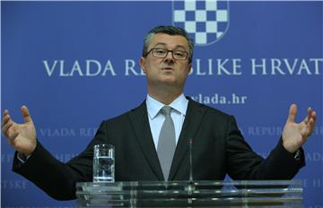 Tiskovna konferencija premijera Oreškovića