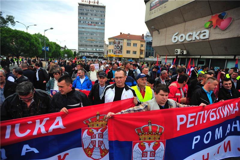 Banja Luka: Stigle tisuće prosvjednika, prijepodne bez izgreda