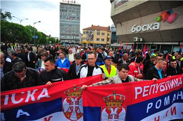 Banja Luka: Stigle tisuće prosvjednika, prijepodne bez izgreda