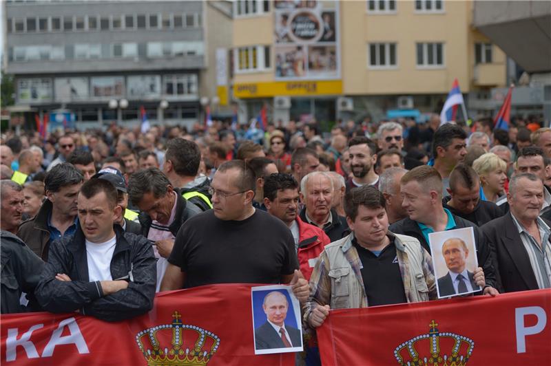 Banja Luka: Najmanje 30 tisuća sudionika na dva politička mitinga