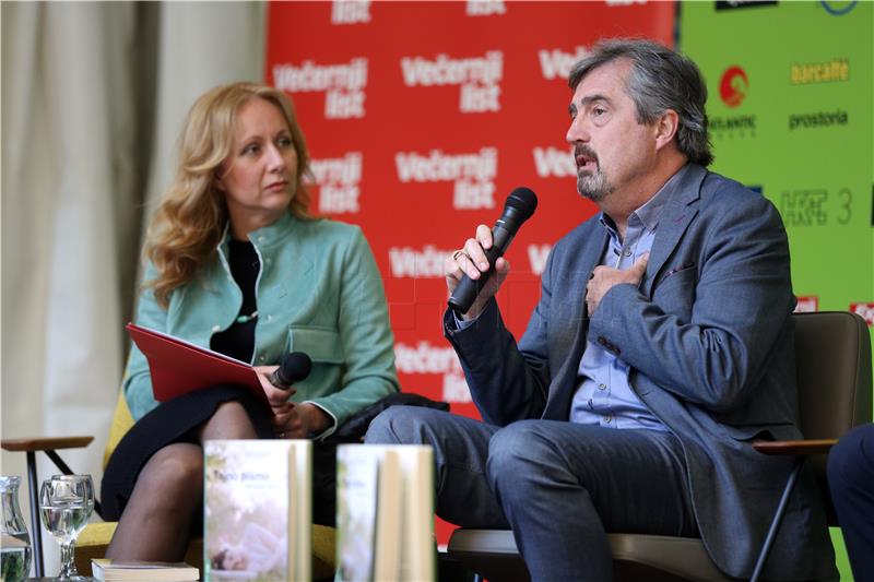 Sebastian Barry predstavio svoj roman "Tajno pismo"