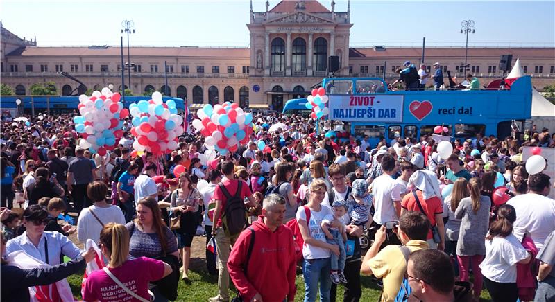 Pro-life, pro-choice protests held in Zagreb