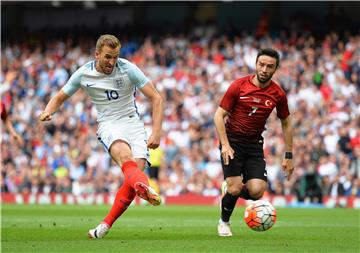 BRITAIN SOCCER FRIENDLY