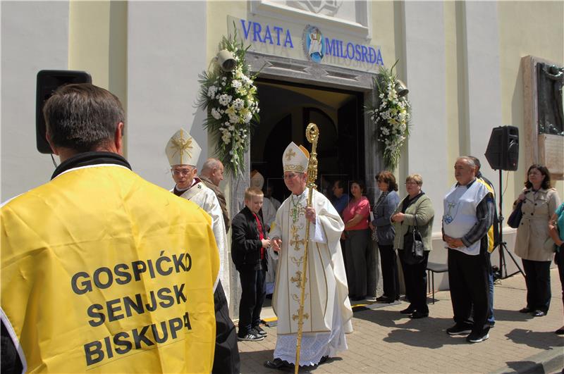 Zdenko Križić zaređen za biskupa Gospićko-senjske biskupije