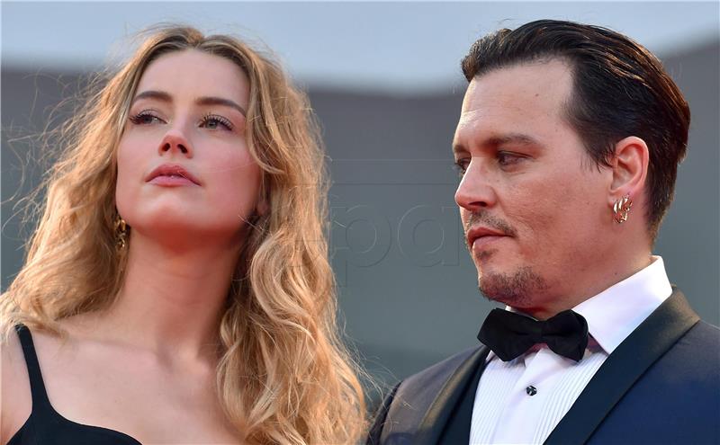  Johnny Depp se rastaje od Amber Heard nakon 15 mjeseci braka