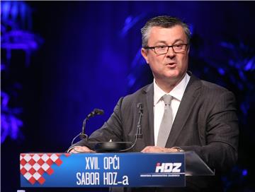 Sabor HDZ-a: Premijer Orešković zahvalio na potpori 