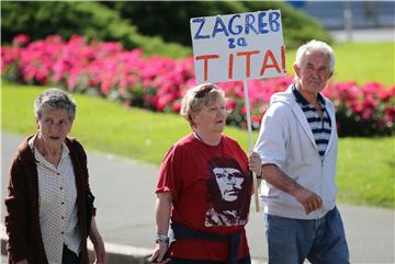 Na Trgu maršala Tita održan prosvjed protiv promjene naziva trga