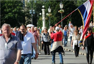 Na Trgu maršala Tita održan prosvjed protiv promjene naziva trga