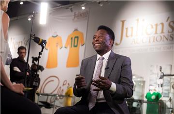 BRITAIN SOCCER PELE AUCTION