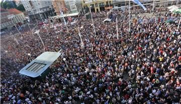 Zagreb: Prosvjed podrške Cjelovitoj kurikularnoj reformi na Trgu bana Jelačića