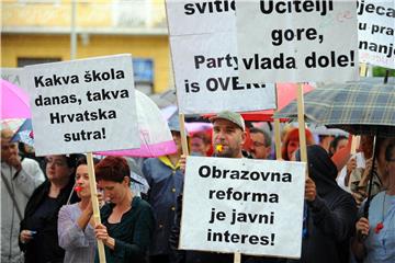 Split: Prosvjed podrške Cjelovitoj kurikularnoj reformi