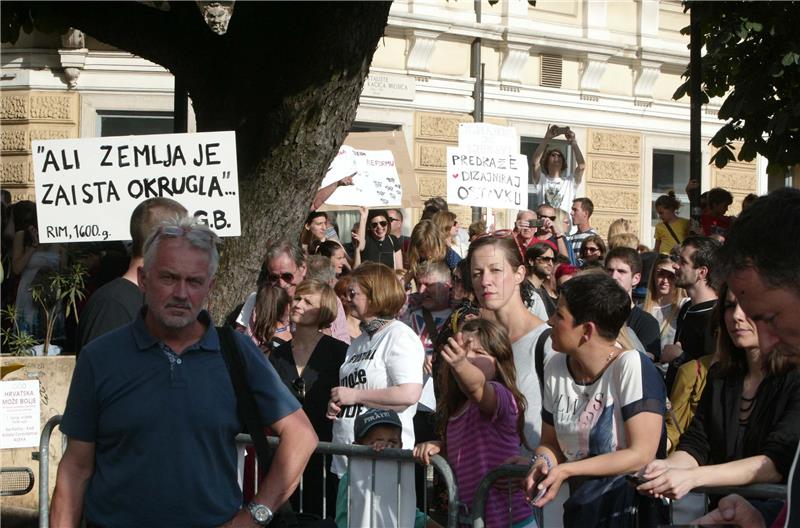 Rijeka: Prosvjed podrške Cjelovitoj kurikularnoj reformi