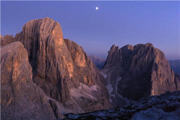 Otvorena izložba fotografija "Dolomiti – kameno srce svijeta"