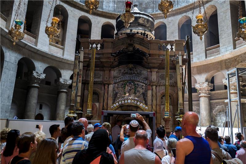 ISRAEL JERUSALEM CHURCH OF THE HOLY SEPULCHRE