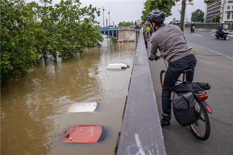 FRANCE PARIS FLOOD