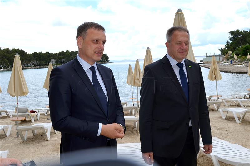 Croatian and Slovenian ministers meet to discuss cooperation in tourism