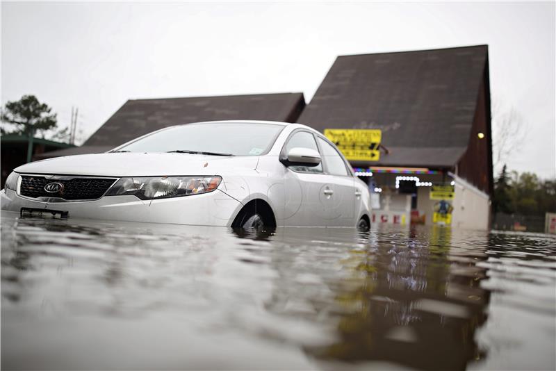 Nakon Teksasa, poplave prijete Louisiani i Mississippiju