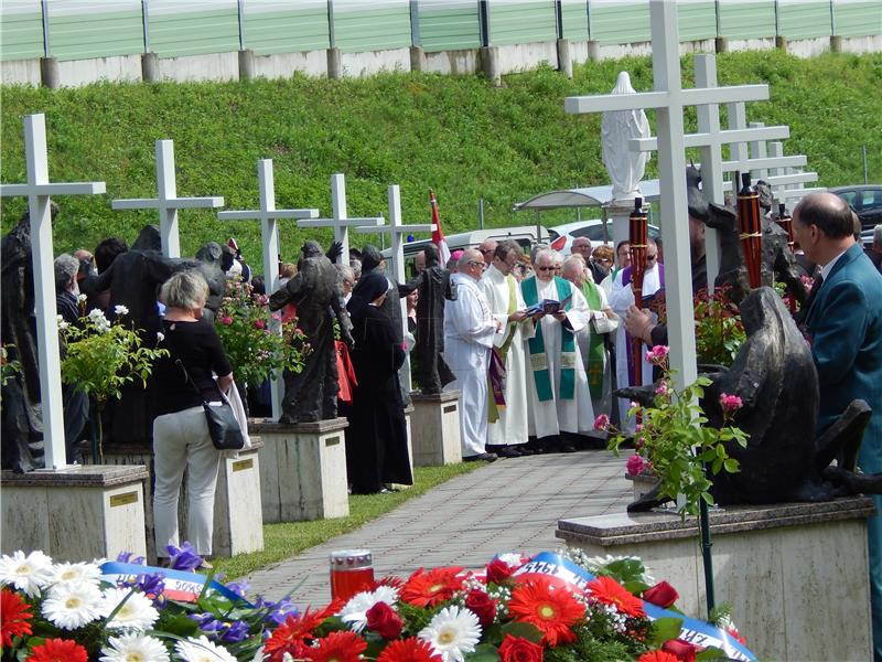 U Maclju obilježena je 71. obljetnica  komunističkih zločina