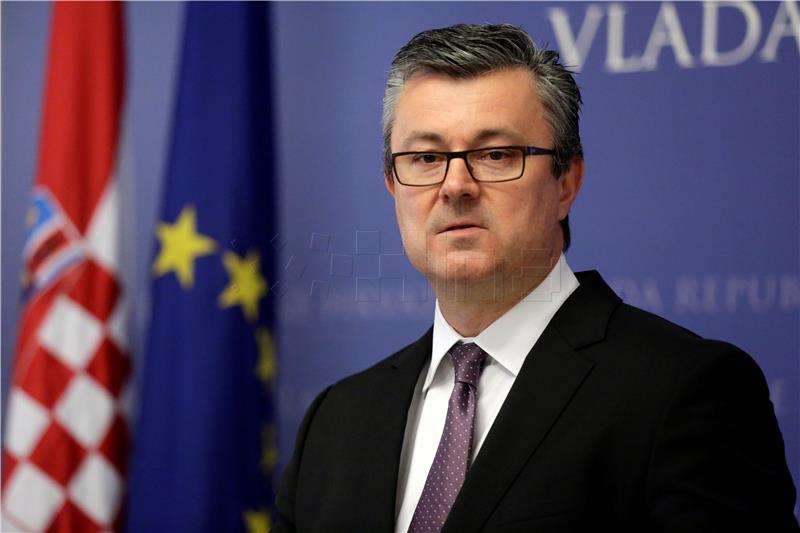 PM: Karamarko is huge burden for government and HDZ