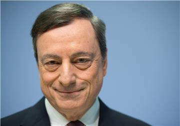 Slaba produktivnost i rast mogli bi Europi nanijeti trajnu ekonomsku štetu - Draghi