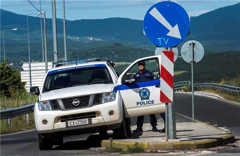 Policija evakuira izbjeglički kamp na granici s Makedonijom